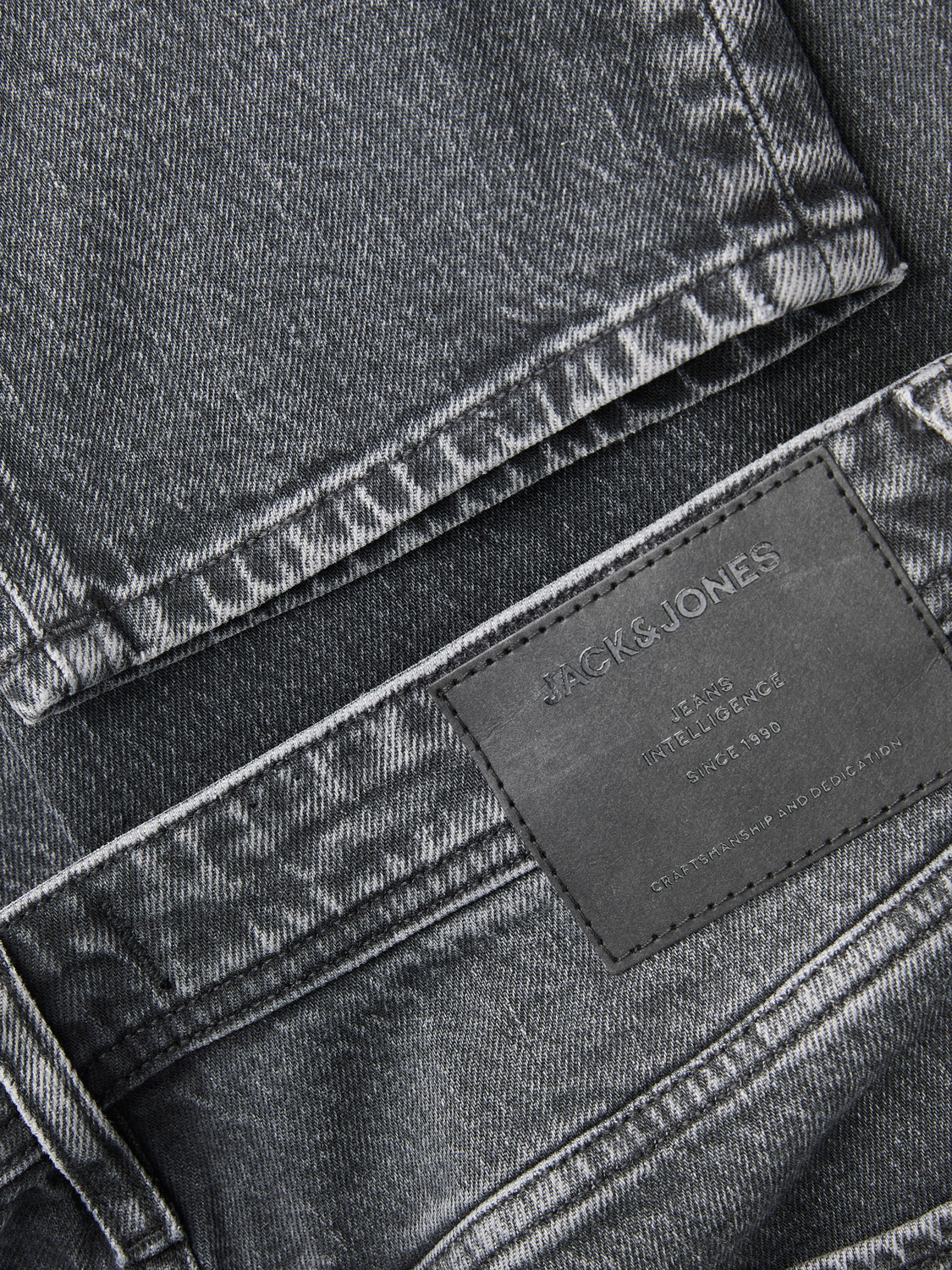 model_shot-detail